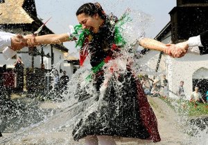 szép-képek-locsolkodás-2